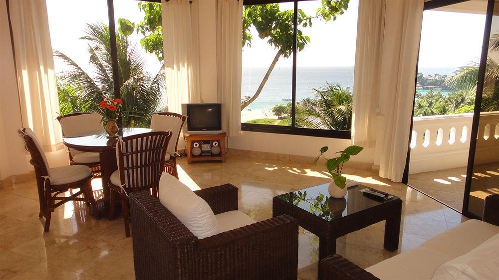 Argonauta Boracay Boutique With And
