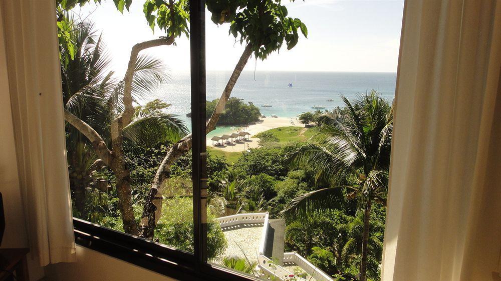 Argonauta Boracay Boutique With And Yapak