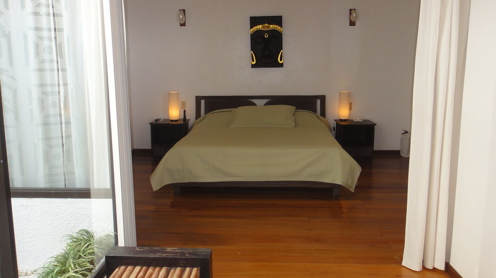 Argonauta Boracay Boutique With And Yapak